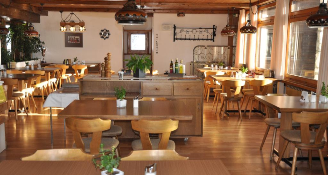 Hotel Süsom Givè (oua_17732130_image)