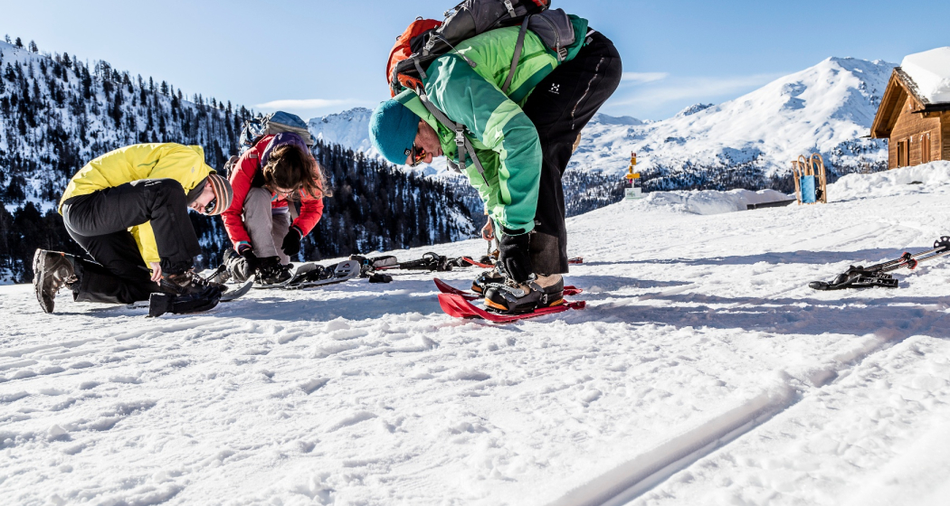 Vorbereitung für die Schneeschuhwanderung