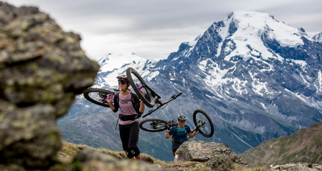 Tragepassage zum Gipfel