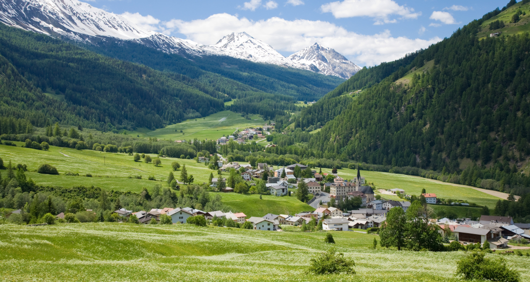 Sta. Maria mit Blick in Richtung Valchava Sta. Maria mit Blick in Richtung Valchava