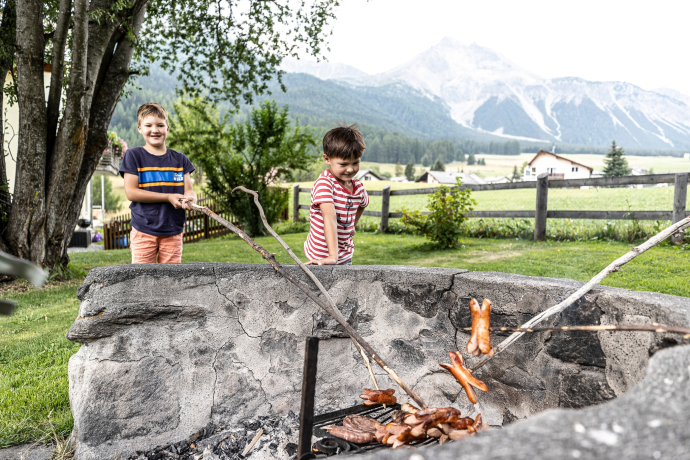 Fireplace Valchava (oua_93848836_image) Fireplace Valchava (oua_93848836_image)