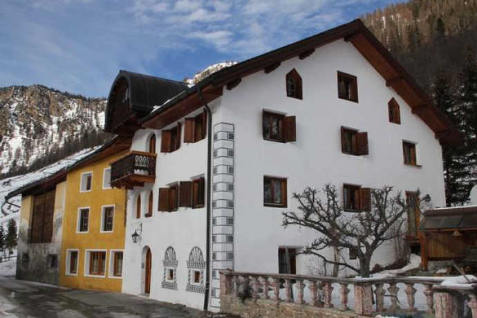 Ansicht Chasa Gallas von von Süden her