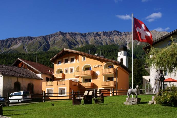 Aussenbild Sommer, Hotel Landgasthof Staila, Fuldera Aussenbild Sommer, Hotel Landgasthof Staila, Fuldera