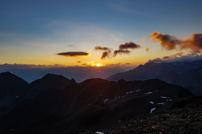 Sunrise on the Rötlspitz (3026 m above sea level) (gdl_864631262_image)