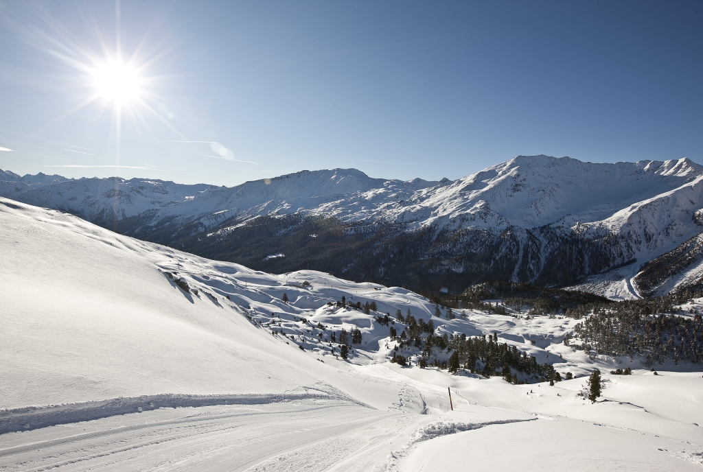 Skifahren im Wintersportgebiet Minschuns