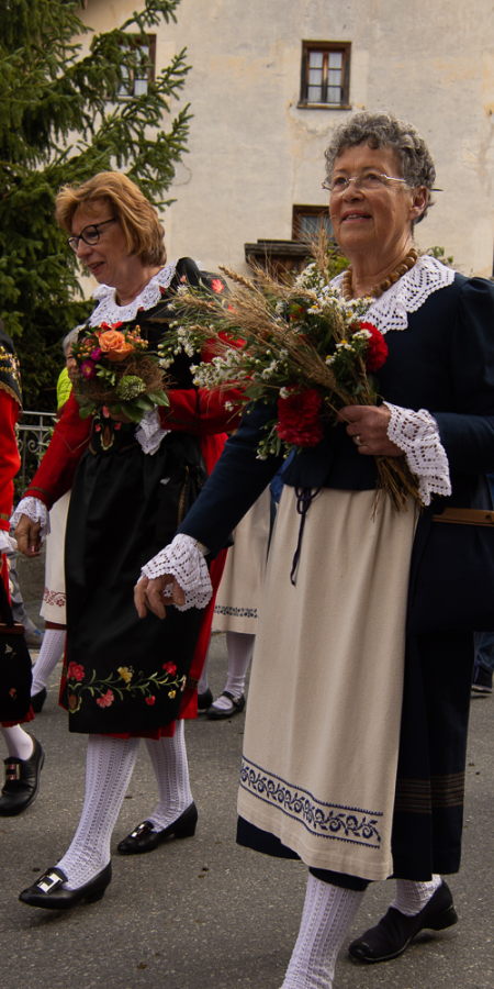Erntedankfest im Val Müstair mit Trachten