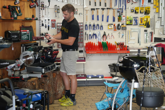 Fabio Tschenett bei der Arbeit.
