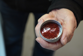 Safran aus dem Val Müstair in der Dose