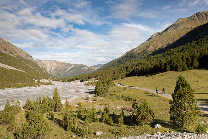 Mit dem Bike durch das Val Mora