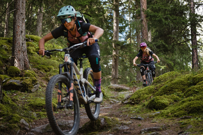 Waldtrails im Val Müstair – wurzlig und wild!