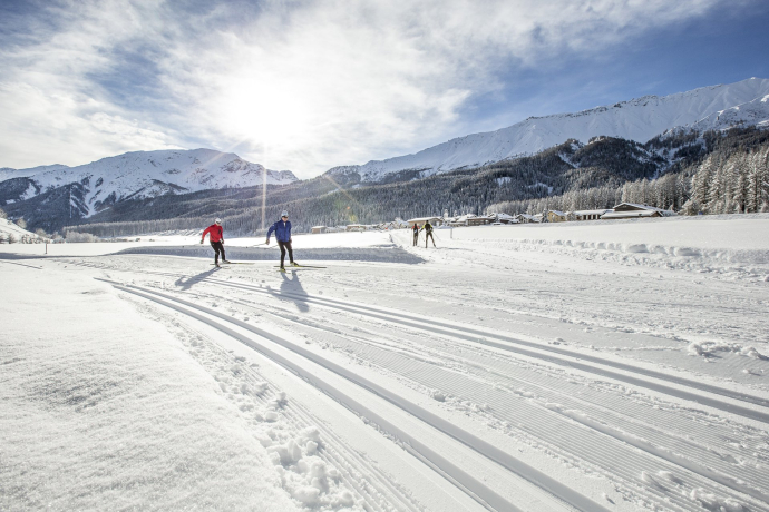 Langlaufen im Val Müstair, Graubünden, Schweiz.
