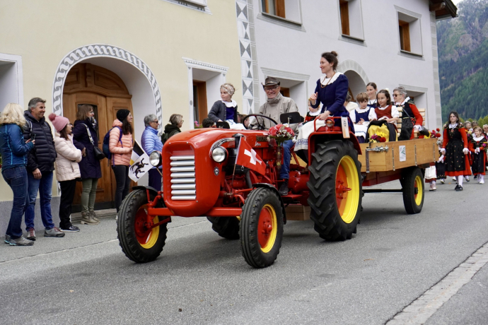 Erntedankfest Umzug 2025_Traktor