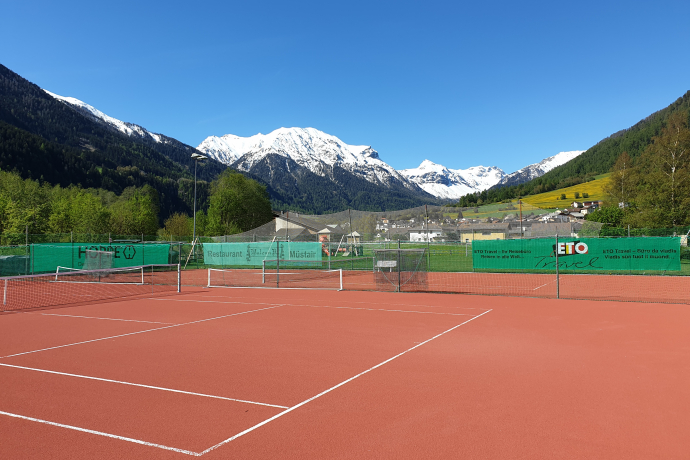 Tennis