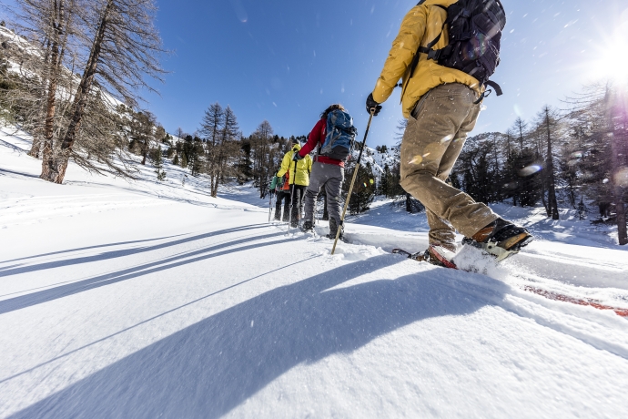 Schneeschuhwandern auf der Senda da l'uors Schneeschuhwandern auf der Senda da l'uors