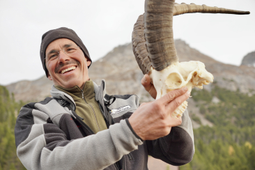 Wildhüter Jon Gross.