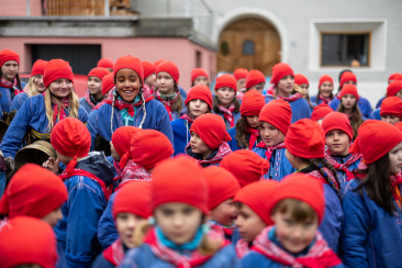 Kinder am Chalandamarz
